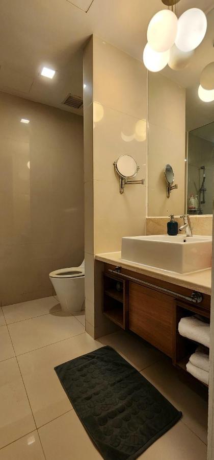 Super King Bed Walking Distance To Petronas Twin Tower * Kuala Lumpur